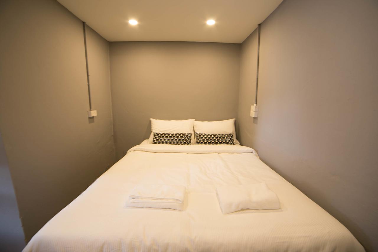 In My Bed Hostel Bangkok Room photo