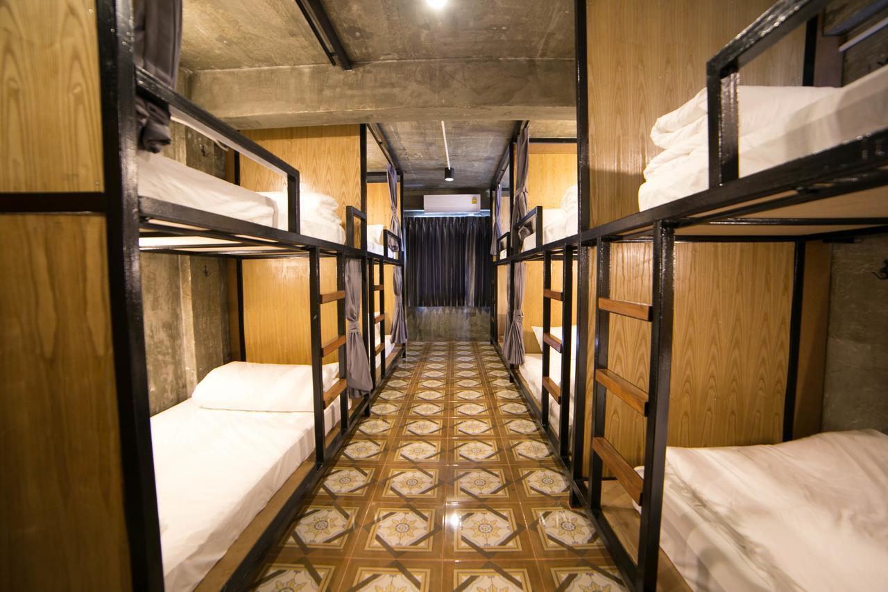 In My Bed Hostel Bangkok Exterior photo