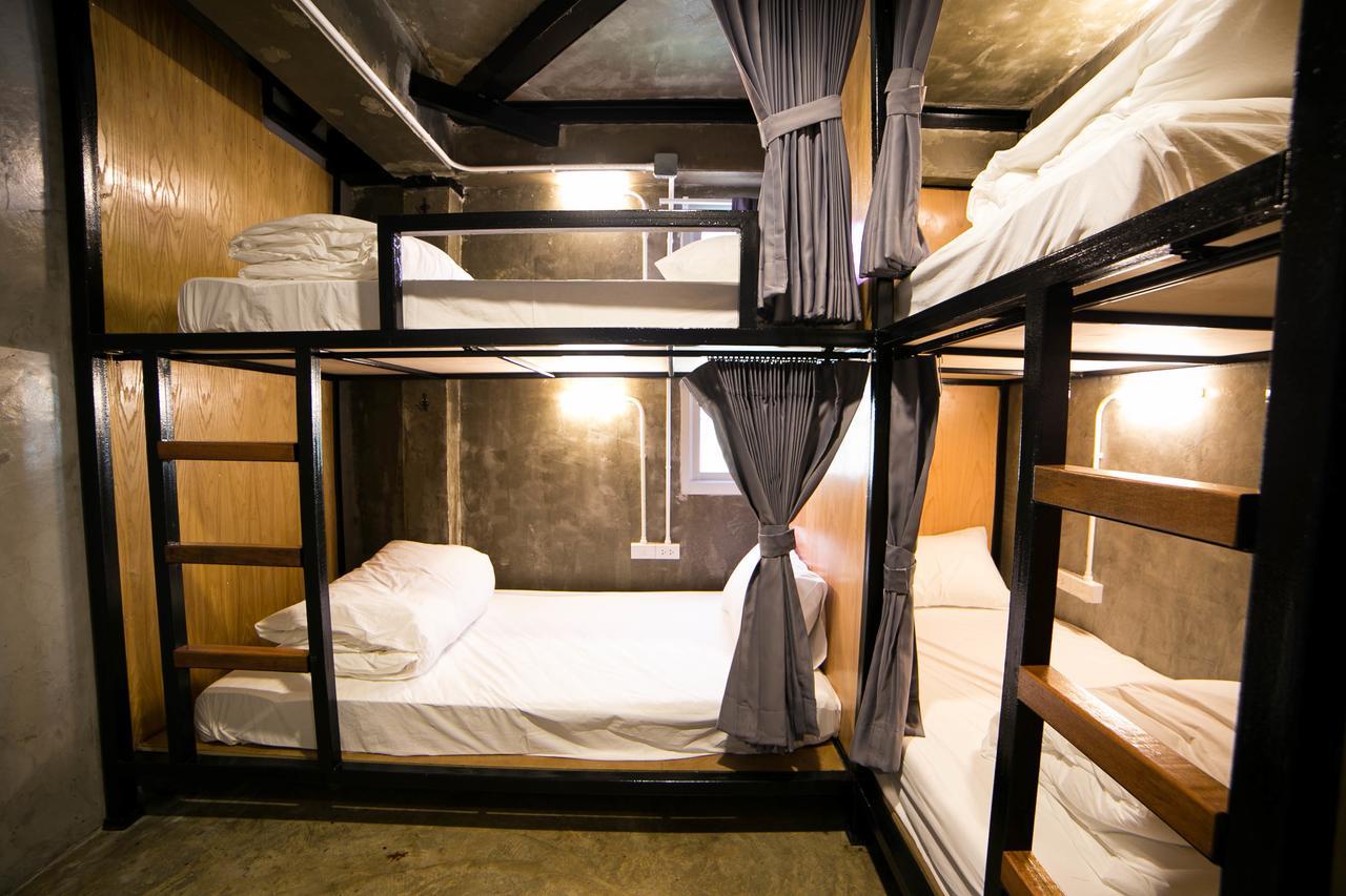 In My Bed Hostel Bangkok Exterior photo