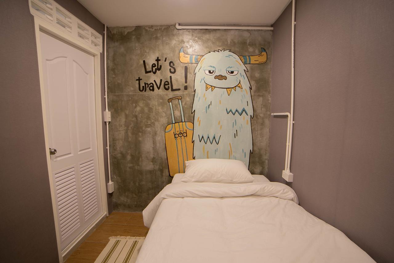 In My Bed Hostel Bangkok Exterior photo